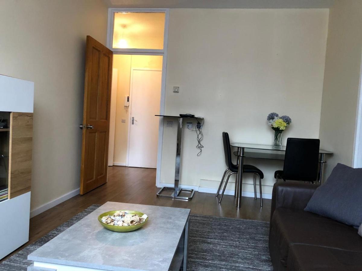 Entire Flat Very Comfortable 1 Bedroom London Luaran gambar